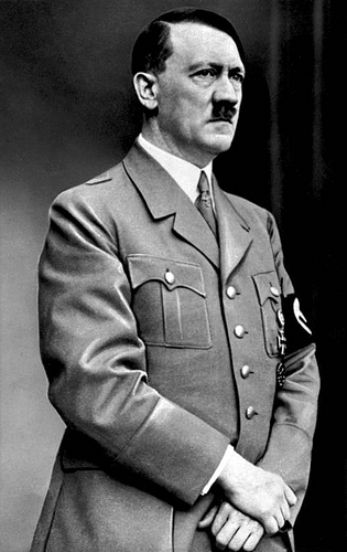 Screenshot 2024-05-17 at 09-50-27 Bundesarchiv_Bild_183-S33882 _Adolf_Hitler_retouched.jpg (JPEG Image 505 × 799 pixels) — Scaled (80%)